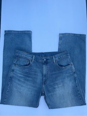 Classic Men's Blue Denim Jeans